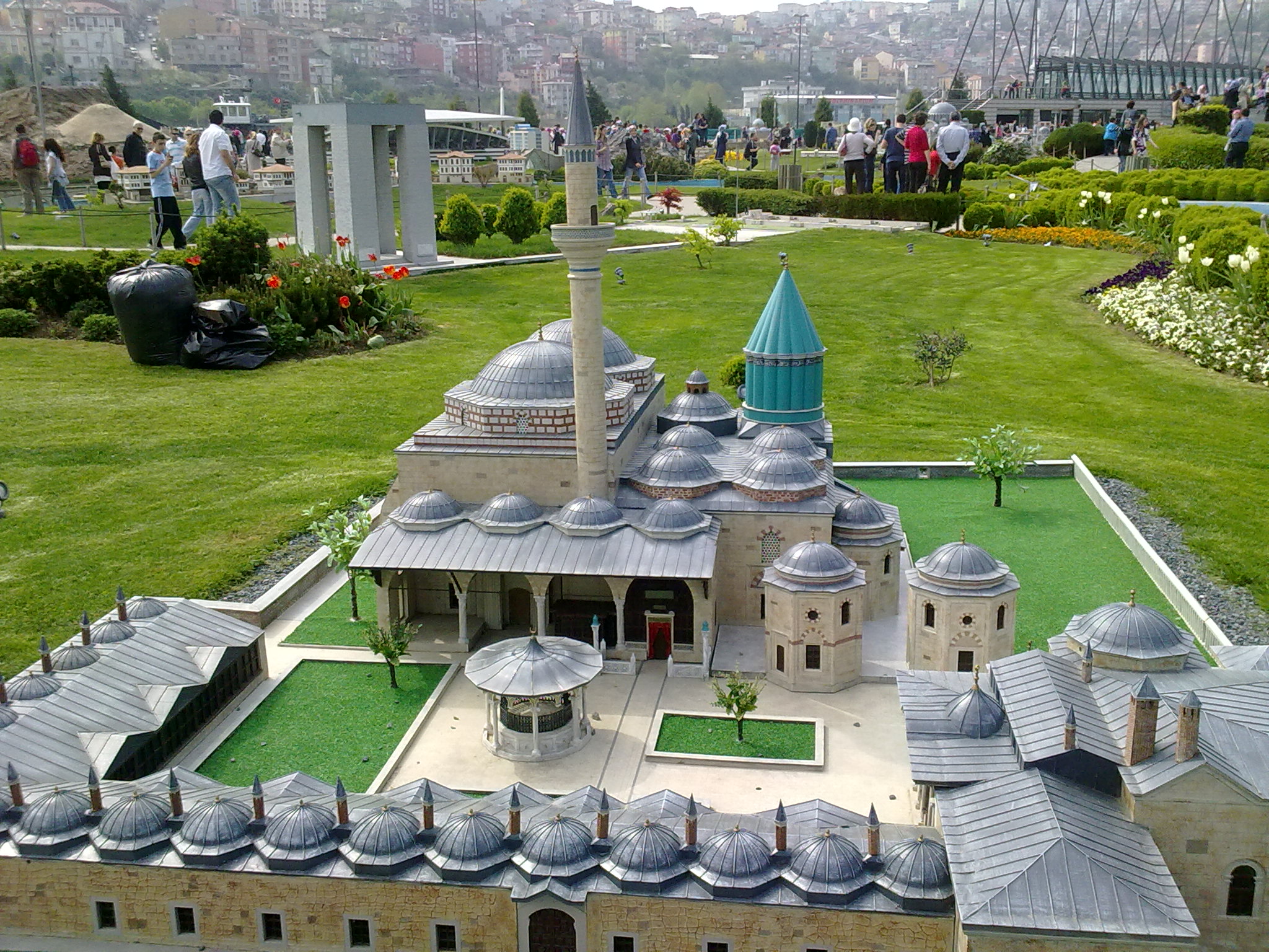 Miniatürk est un parc miniature situé sur la rive nord-est de la Corne d'Or à Istanbul, Turquie.