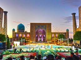 Samarkand, avec une histoire de 25 siècles, c'est une ville de légendes.