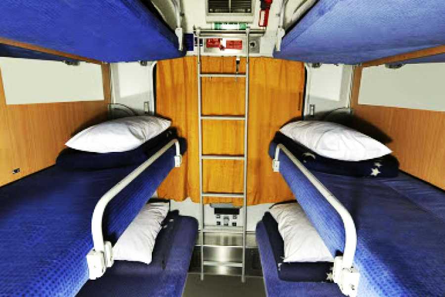 Voyage pittoresque en train de nuit : Vivre une expérience pittoresque à bord du train de 