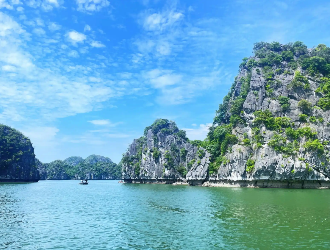 Hoa Lu – Lan Ha